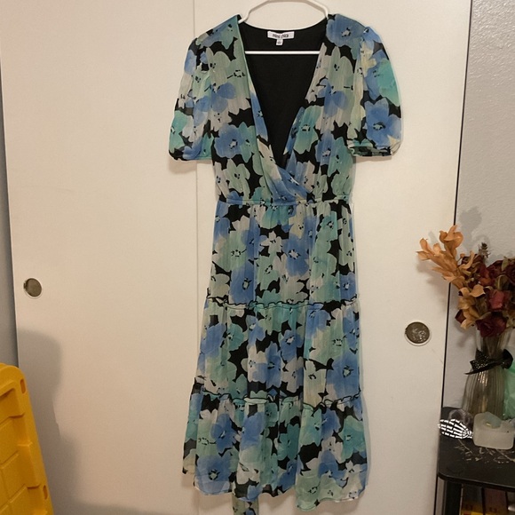 Mimi Chica Blue and Black Floral Midi Dress - Picture 1 of 3